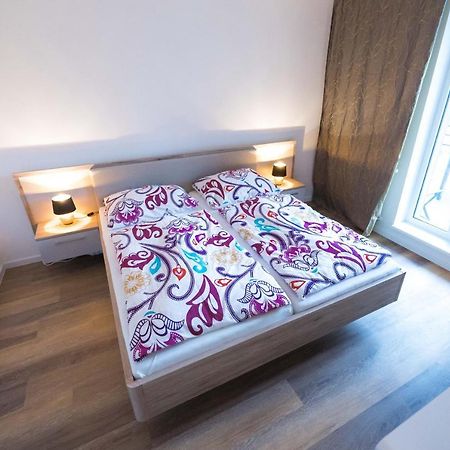 Bein Apartment With Parking Brno Exteriör bild